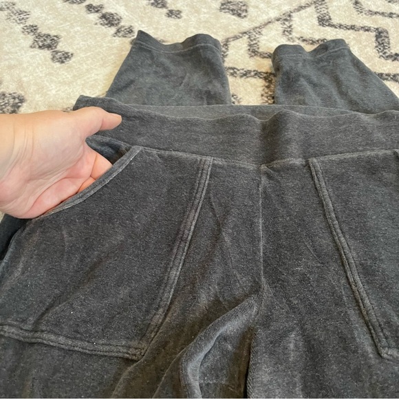 Athleta velour zipper ankle jogger pants - Picture 4 of 7